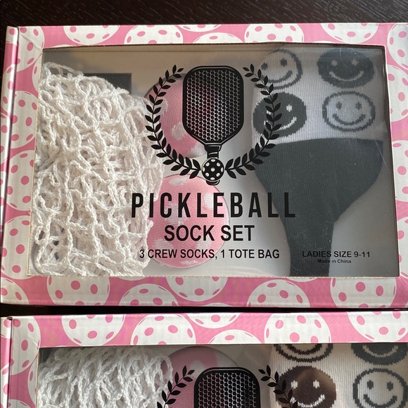 Accessories - Pickleball ladies Sock Set with 3 pair socks & mesh tote bag Nwt